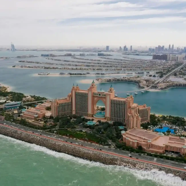 Explore Palm Jumeirah’s finest real estate—from beachfront villas to sky-high penthouses. Discover the latest luxury listings in Dubai’s iconic island.